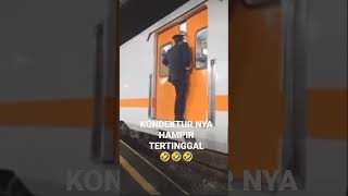 Download lagu MOMENT KONDEKTUR KERETA HAMPIR KETINGGALAN 🤣 #keretaapiindonesia mp3