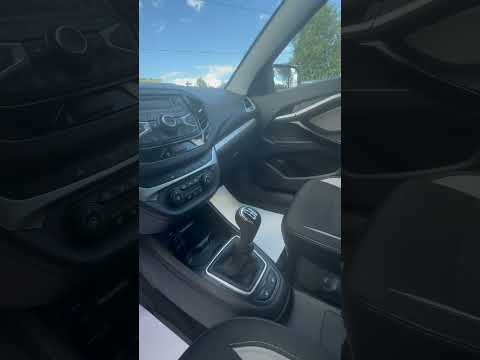 фото lada (ваз)  vesta cross i 0