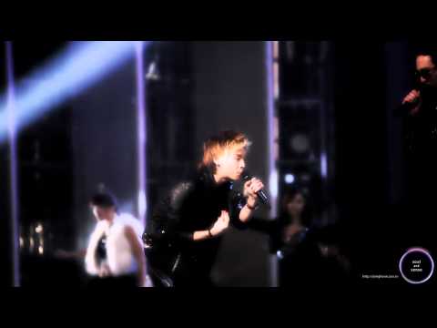 091230 Jonghyun sings 'Beat it' @ Gayo Festival