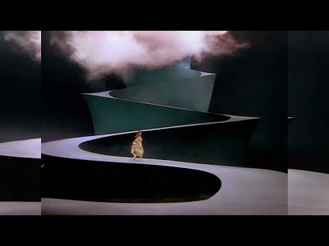 Το νούμερο "A Big Show" από την ταινία "Cover Girl", (1944). Μουσική: [[#Jerome Kern [Ζερόμ Κερν]#]], Στίχοι: [[#Ira Gershwin [Άιρα Γκέρσουιν]#]], Σκηνοθεσία: [[#Charles Vidor [Τσαρλς Βίντορ]#]]. Πρωταγωνιστεί η [[#Rita Hayworth [Ρίτα Χέιγουορθ]#]], μπαλέτο και χορωδία. 