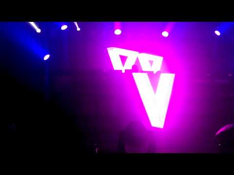 Paul Van Dyk @ New City Gas - Paul Van Dyk & Las Salinas feat. Betsie Larkin - Love Is Encore