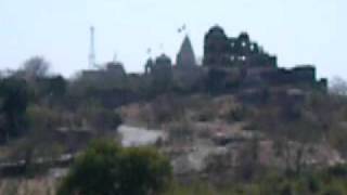 preview picture of video 'Fortress Walls of Chittorgarh Fort, Chittorgarh, Rajasthan, India'