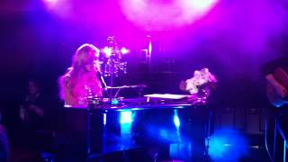 Delta Goodrem live Lost without you/ I&#39;m not ready