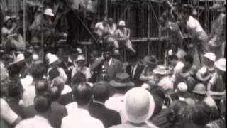 Paul Robeson sings for the workers at Sydney Opera House