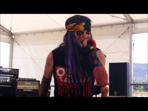 Gigatron - El Poseso en directo en el Escenario Camping como parte del Leyendas del Rock 2017