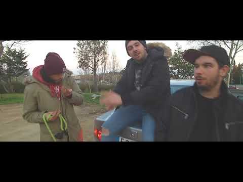 FEMAZ feat. FUMAS -Sonriendo a las penas- ( GiroCruel prod.)