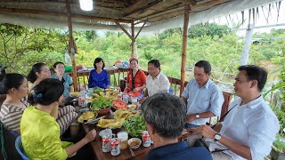 Visit Don to Make Delicious Shrimp Rain Pancakes, the Hut Welcomes Crowds of Guests