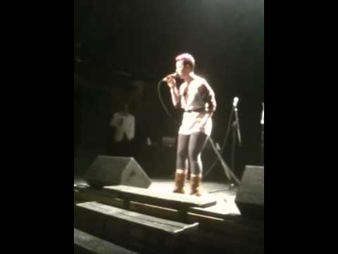 Kylie Karaoke contest #1