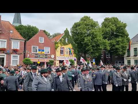 Schützenfest Esens 2022 - Aufmarsch Lustige Egerländer aus Rhede
