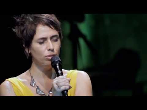 Silvia Machete - A cigarra