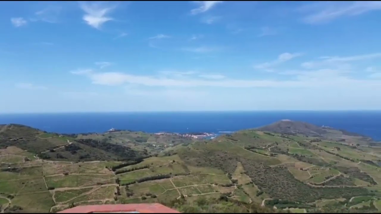 Port-Vendres l'été en trottinette électrique tout-terrain