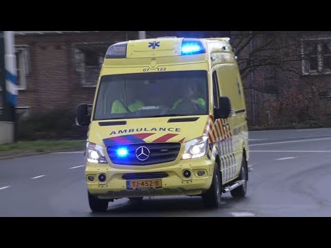 [Primeur] Ambulance 07-122 met spoed naar een melding in Arnhem