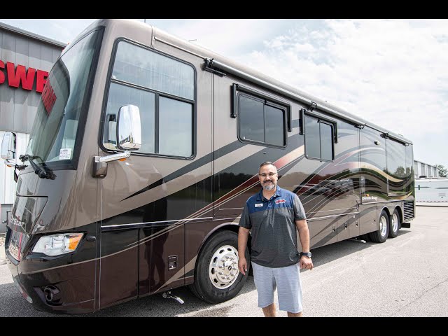 Preview image of 2013 Newmar Dutch Star 4038 (17U221372) youtube video