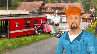 preview picture of video 'Zwei Verletzte nach Kollision zwischen Bahn und Lieferwagen'