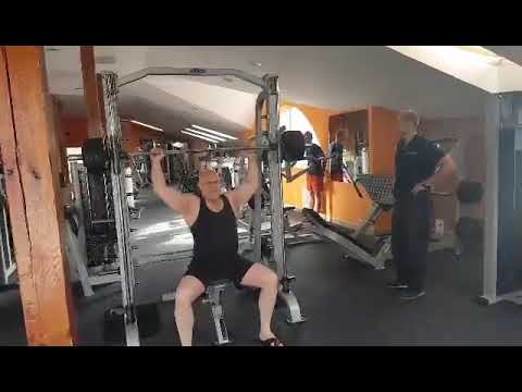 Tadek Siłacz wyciskanie na suwnicy | 105kg 4 powtórzeń