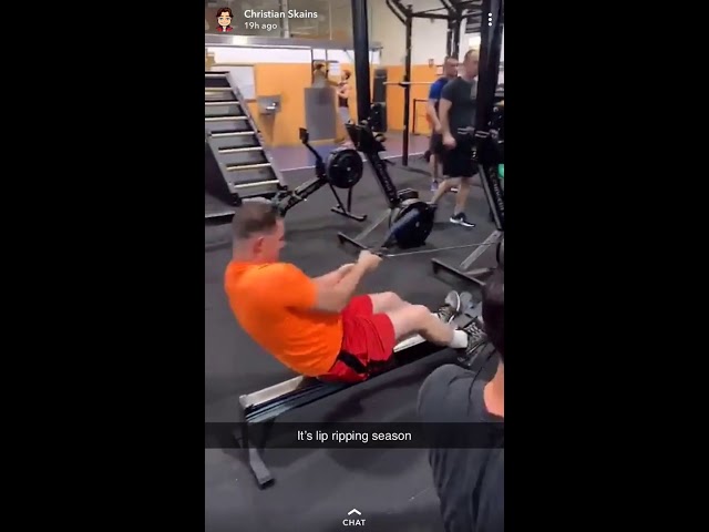 Рыбака видно из далека