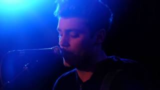 Bastian Baker - Earrings on the table (Concert privé Cherie FM, 12.12.2012)