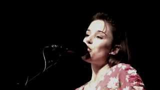 Hommage à Barbara - Angelina Wismes - Reprend &quot;Ce matin là&quot;