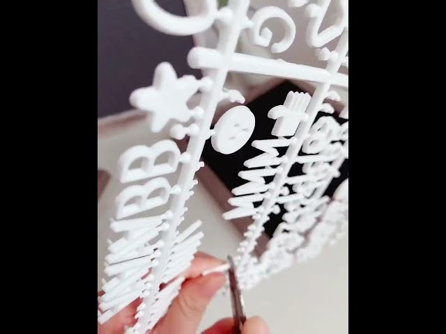 Vídeo relacionado con Felter Board 30CM Negra con Letras Blancas. Tablero DE Fieltro Personalizable. Incluye 298 Letras. Marco DE Madera para Poder Colgar.