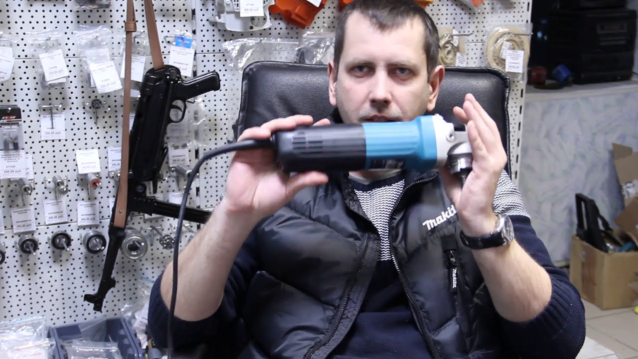 Углошлифовальная машина (болгарка) Makita GA5040C  ф125мм 1400Вт 2800-11000об/м 2.5кг кор муфта sjsii anti-restart