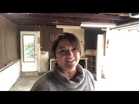 121 Fineview Drive: The Garage