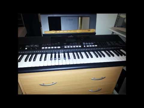 Aan Hem die zit op de troon  Opwekking 323