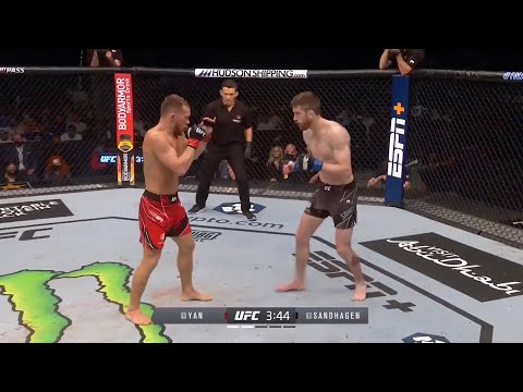 UFC 267: Błachowicz vs Teixeira – highlights