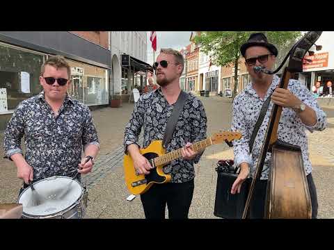 Jumpin' Jacks - My Baby Left Me