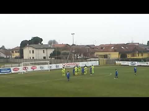 VARESINA - COMO, IL GOL DEL VANTAGGIO SEGNATO DA ADOBATI