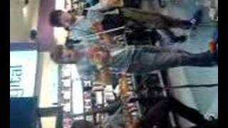 the dykeenies - live hmv glasgow - Waiting For Go