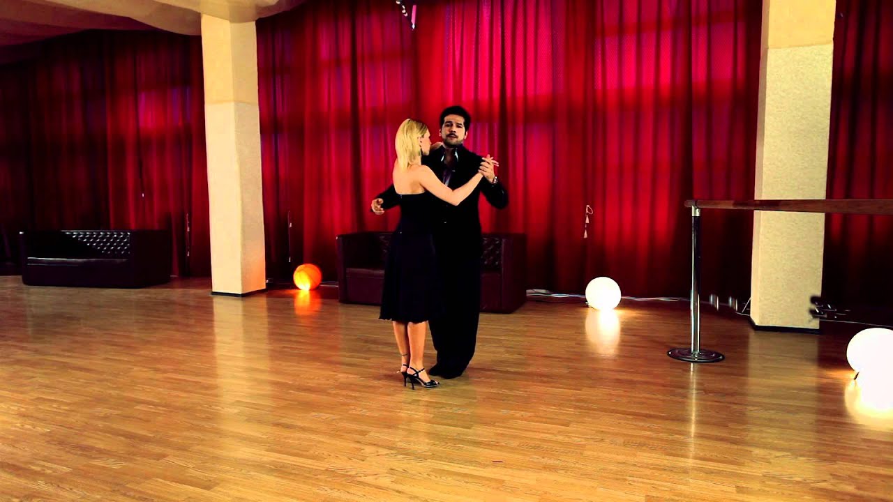 Video thumbnail for Common mistakes while performing sacada, exposed by Sebastian Arce & Mariana Montes