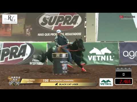 Anderson Carreira e Black Cat Lider quebram o Recorde Mundial de Três Tambores no Haras Raphaela