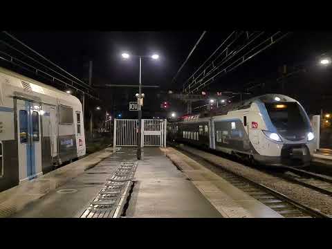 [RER D] Croisement de Z 57000 IDFM/Z 20500 IDFM/Transilien en gare de Juvisy