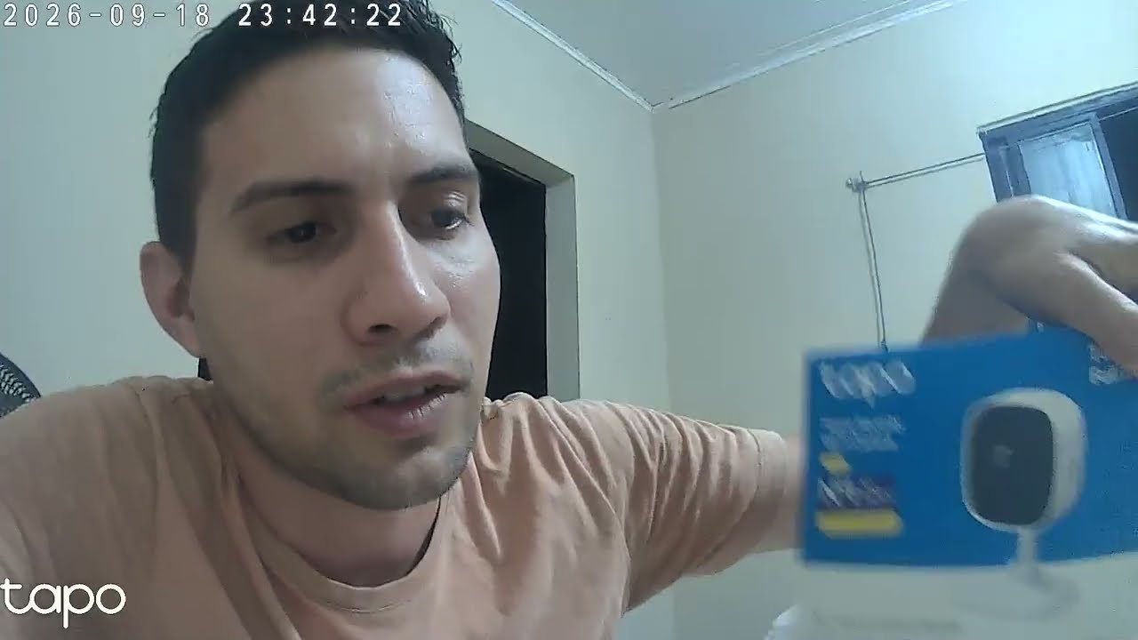 Miniatura da avaliação em vídeo de Camera de Segurança TP-LINK Tapo TC60 Wireless 1080P