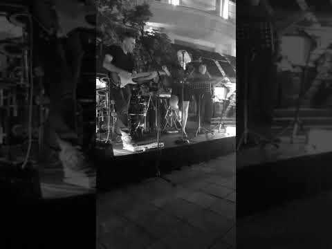 Romanita & The Vintage Band 100% live @ Marriott - Suspicious Minds (Elvis cover)