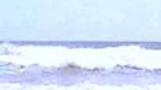 preview picture of video 'Big waves on the sea near Eraclea Mare 2007 no. 2'