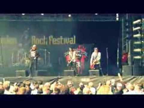 Innocent Rosie- Animal (live at sweden rock 2009)