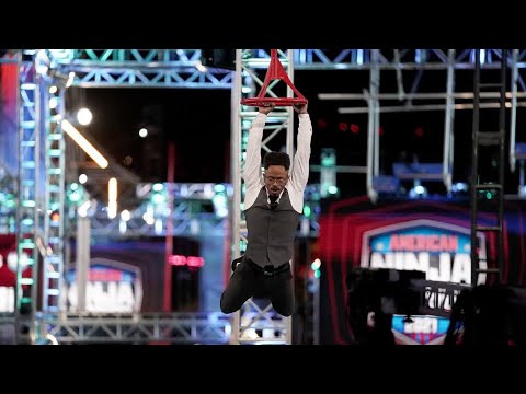 Donovan Metoyer at the Vegas Finals: Stage 1 - American Ninja Warrior 2021
