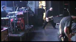 Alkaline Trio- Tuck Me In(Live at the Metro)HQ