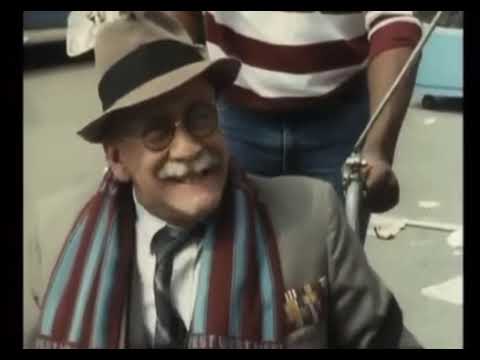 Alf Garnet tries to get a free pass into West Ham match.. Hilarious!!