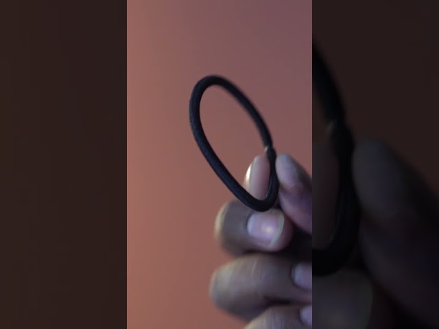 Vídeo relacionado con GOODY - Ouchless Elastic Hair Bands Black Non Metal - 15 Count