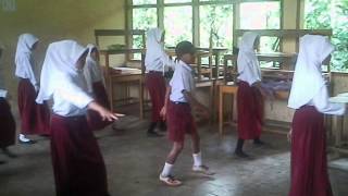 Download lagu Anak SD Jago Banget Goyang Dumang{Aya Libra} mp3 Download lagu Anak SD Jago Banget Goyang Dumang{Aya Libra} mp3