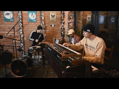 Jazzbois - Roots Joint // Mellow High Live @ Roots Budapest