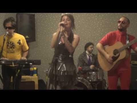 Déjame en paz - Amy Jo & The Spangles (HD)