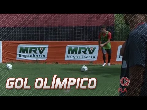 Patrick marca gol olímpico na preparação para a Copinha