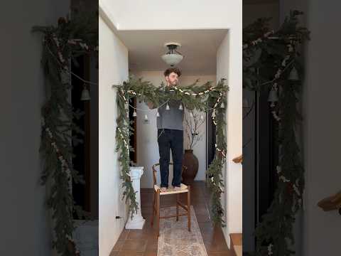 Absolutely GENIUS Garland Hanging Hack 🤯🌲
