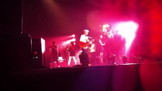 I am an Ape - David Byrne &amp; St. Vincent