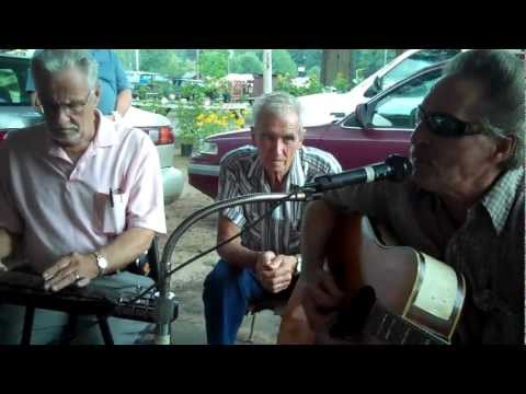 The late Grady Madden & Lonnie Skelton sing at Pickens Flea Market...