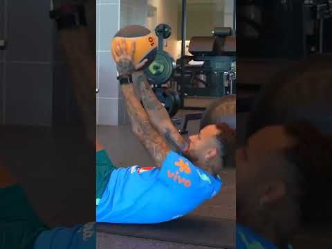 🇧🇷 #Neymar dans une course contre la montre pour participer au coup d'envoi de la #FIFAWorldCup !