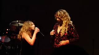 Au café des délices - Julie Zenatti &amp; Chimène Badi Méditerranéennes Le Bataclan 03.02.2018